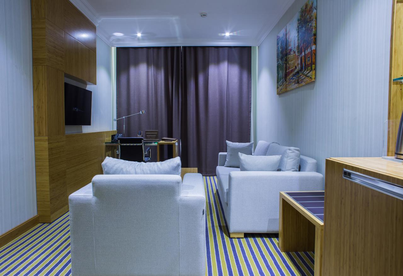Aidana Plaza Hotel Шымкент Экстерьер фото